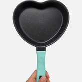 Dual-Heart Non-Stick Frying Pan – Cute & Functional Cooking Companion
