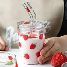 : Hand-Held Bent Glass Straw in Store Display