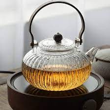 Vintage Ribbed Glass Teapot with Wooden Handle – 900ml Elegant Pouring Kettle