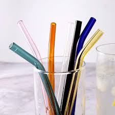 : Hand-Held Bent Glass Straw in Store Display
