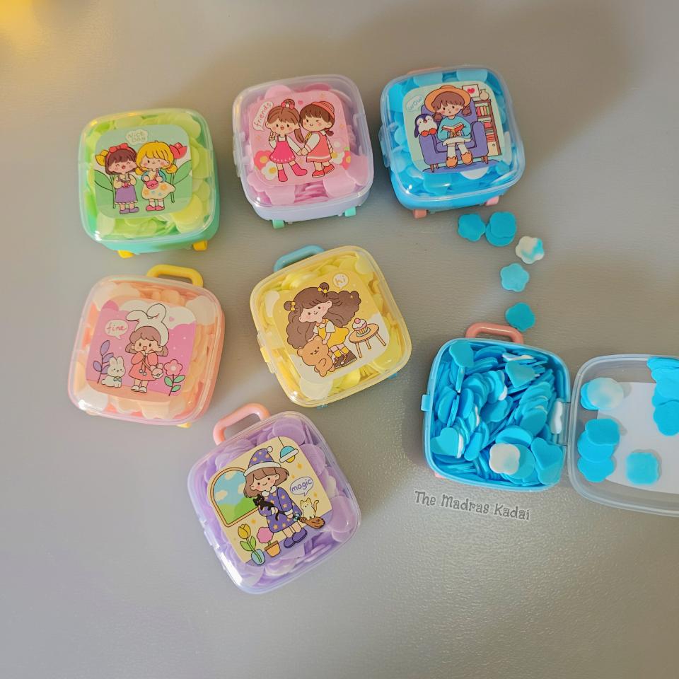 Sanrio-Themed Portable Confetti Soap Box Set – 6 Cute Character Travel Cases